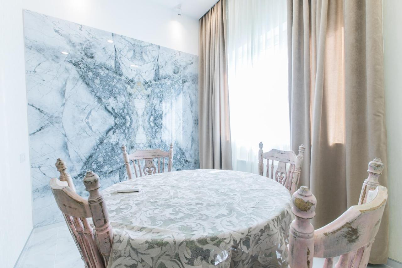 Sweet Home 6 Vip At Rustaveli Avenue Tiflis Exterior foto